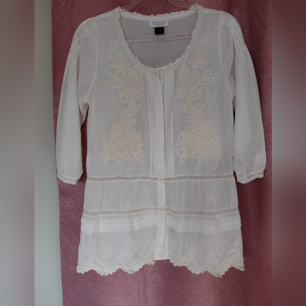 Velvet By Graham Spencer White Boho Frilly Embroidered Tunic Top